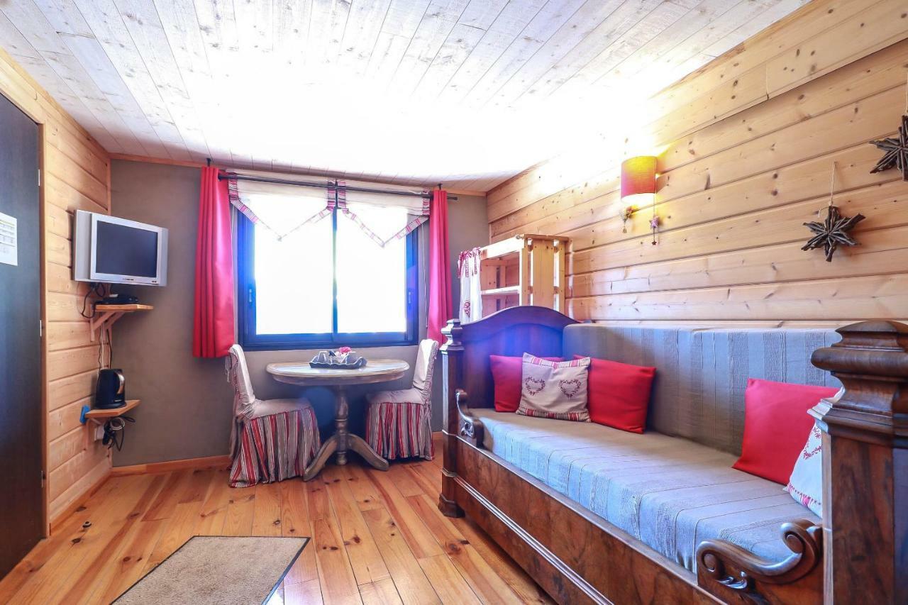 Chalet De Barraou Bed & Breakfast Binos Exterior foto